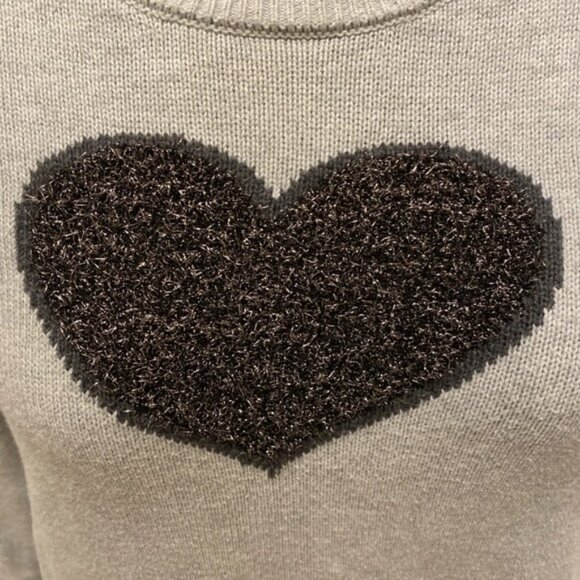 GAP Gray Sweater with Black Heart - Picture 4 of 12